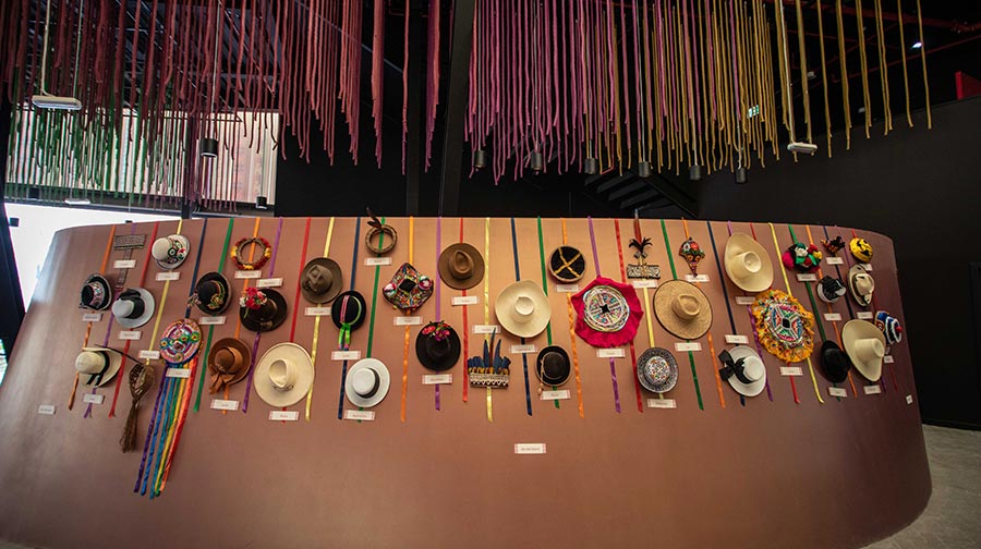 Sombreros de todo el Perú deslumbran en Expo 2020 Dubái
