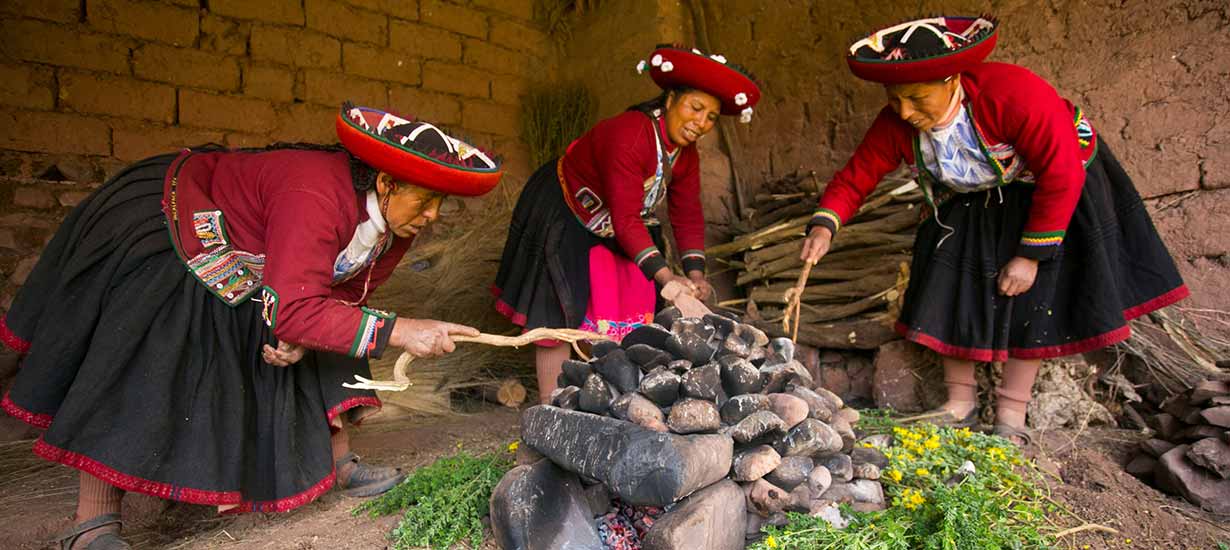 La Pachamanca: El banquete ancestral de sabores y tradiciones