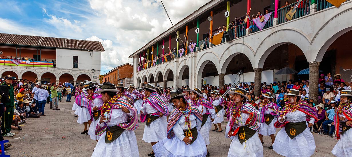 Carnaval Ayacuchano: tradición, música y color en el corazón de los Andes