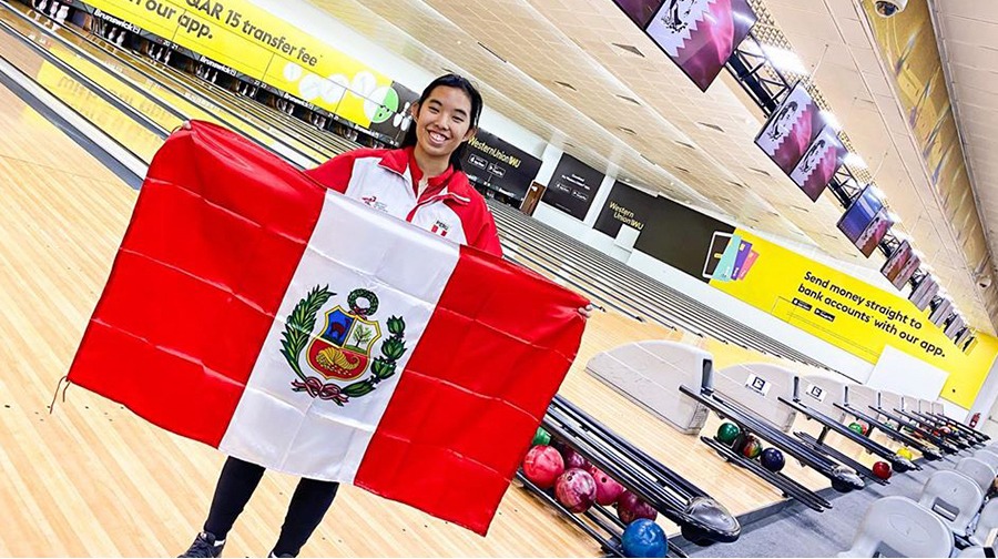 Joven deportista Yumi Yuzuriha se subió al podio en torneo mundial.